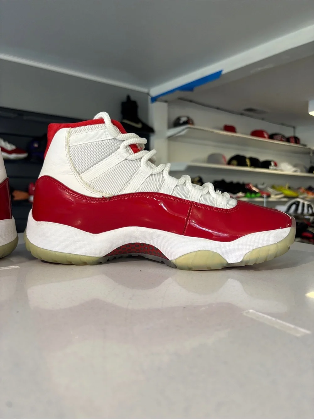 Air Jordan 11 Retro Cherry Mens 8.5